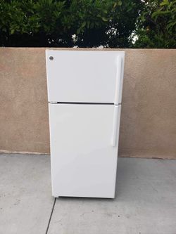 GE Refrigerator 16cu ft 28x29x64🚨👍3 MONTHS WARRANTY