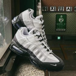 Nike Air Max 95 ‘Seongs’ Big Bubble SE_Photon Dust/Metallic Silver Men’s 8.5