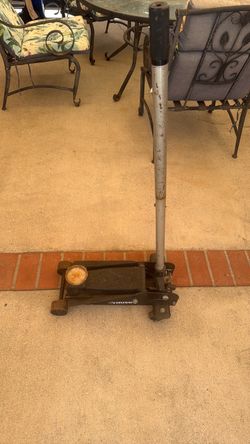 Husky Car Jack