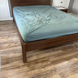 Queen bed + nightstand + mattress