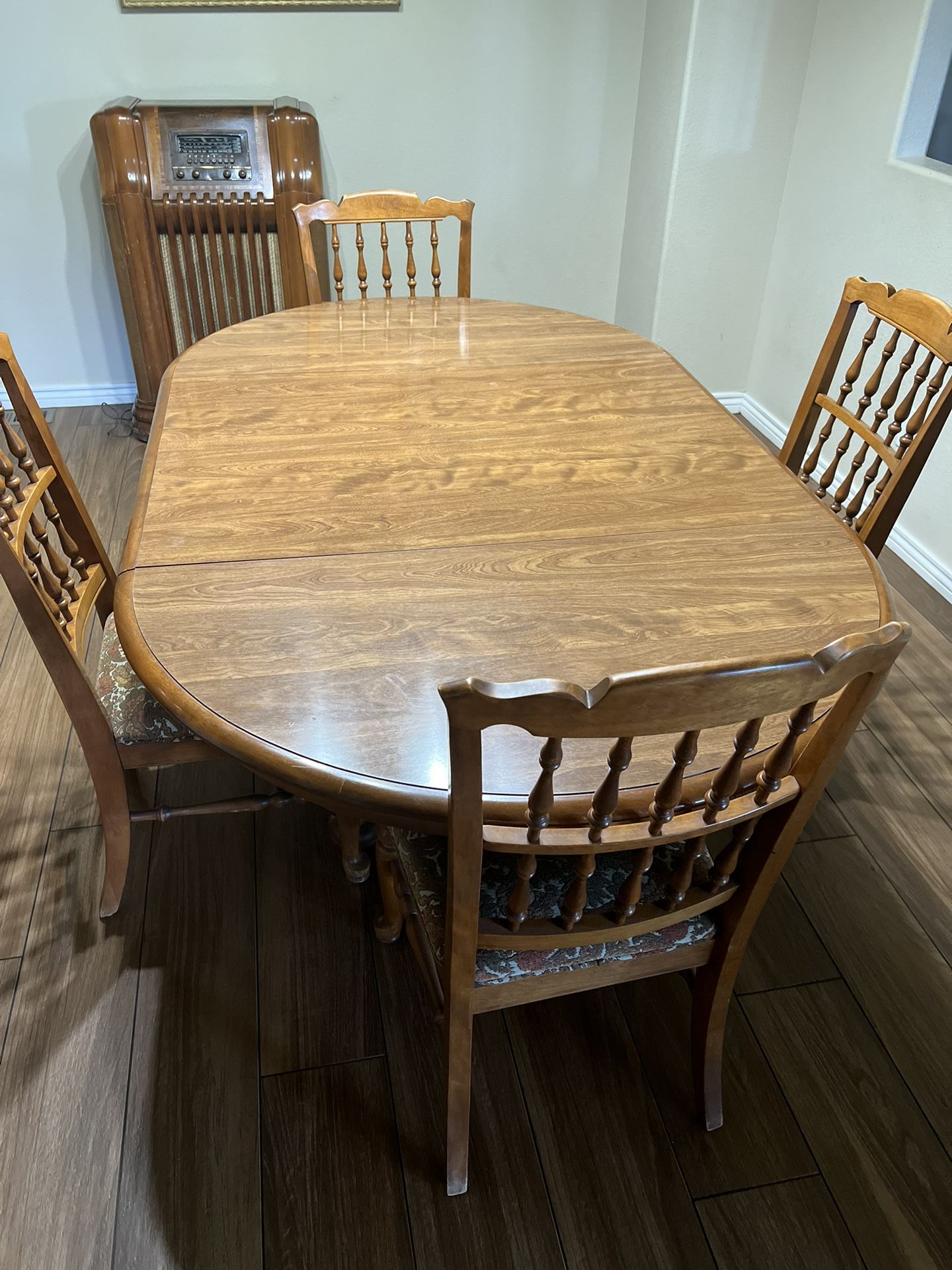 Beautiful Dining Room Set