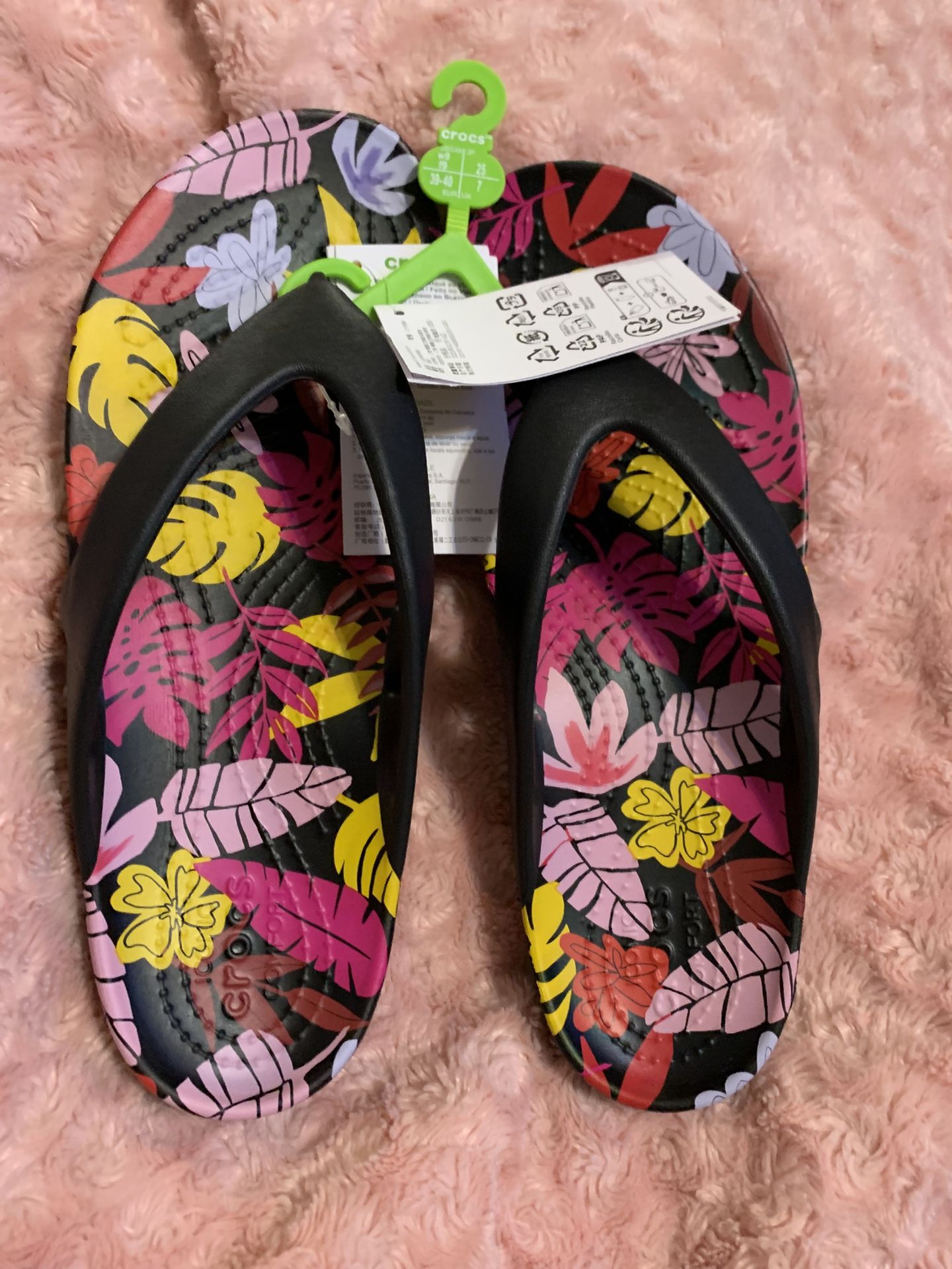 Ladies Crocs Flip Flop Tropical Size 9 Nwt