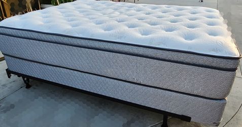 Queen Size Pillow Top Mattress