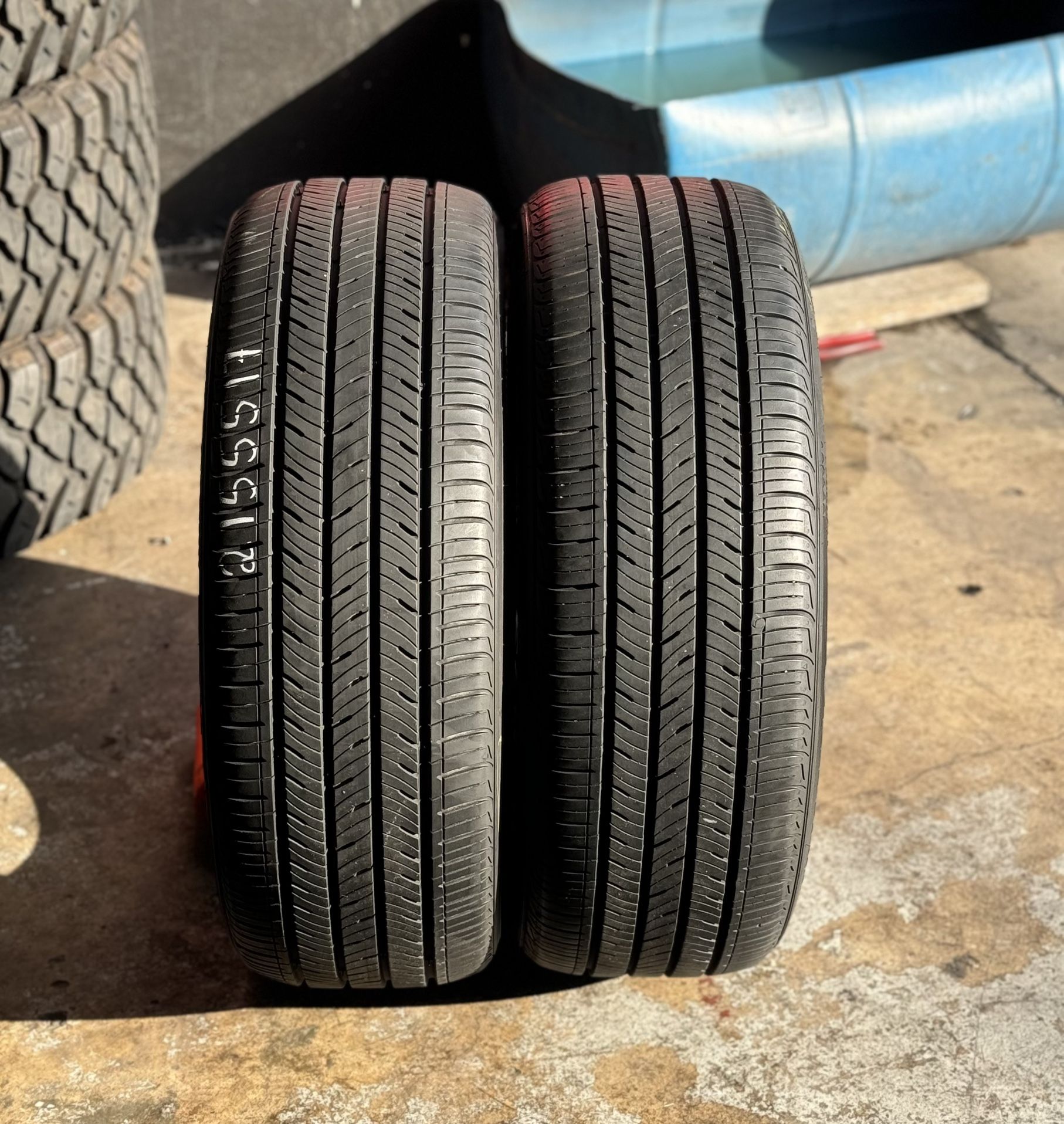 215/55/17 KUMHO SOLUS