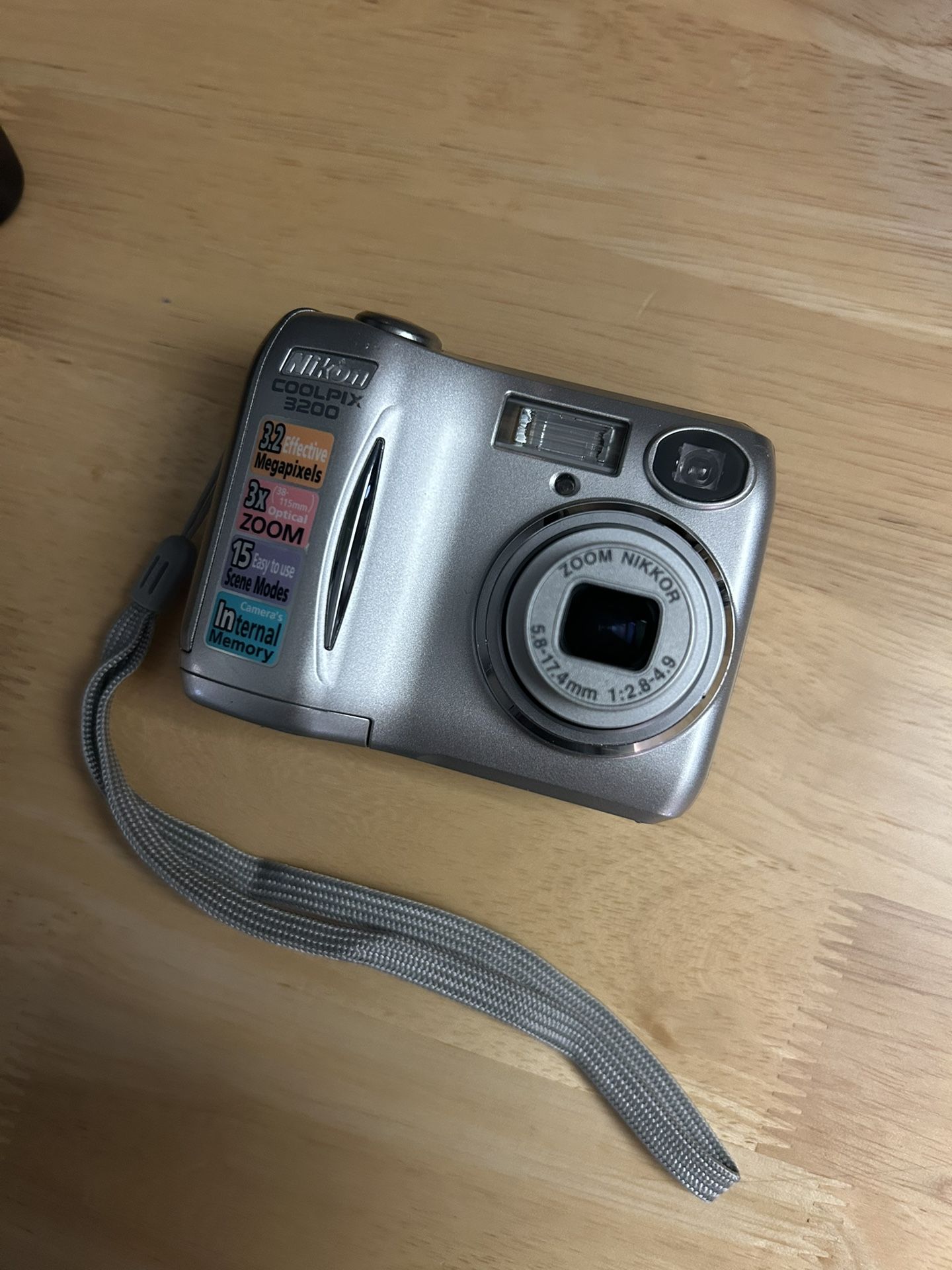 Nikon CoolPix 3200