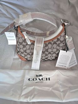 Brand NWT Coach Signature Jaquard Crystal Hamptons Hobo Bag