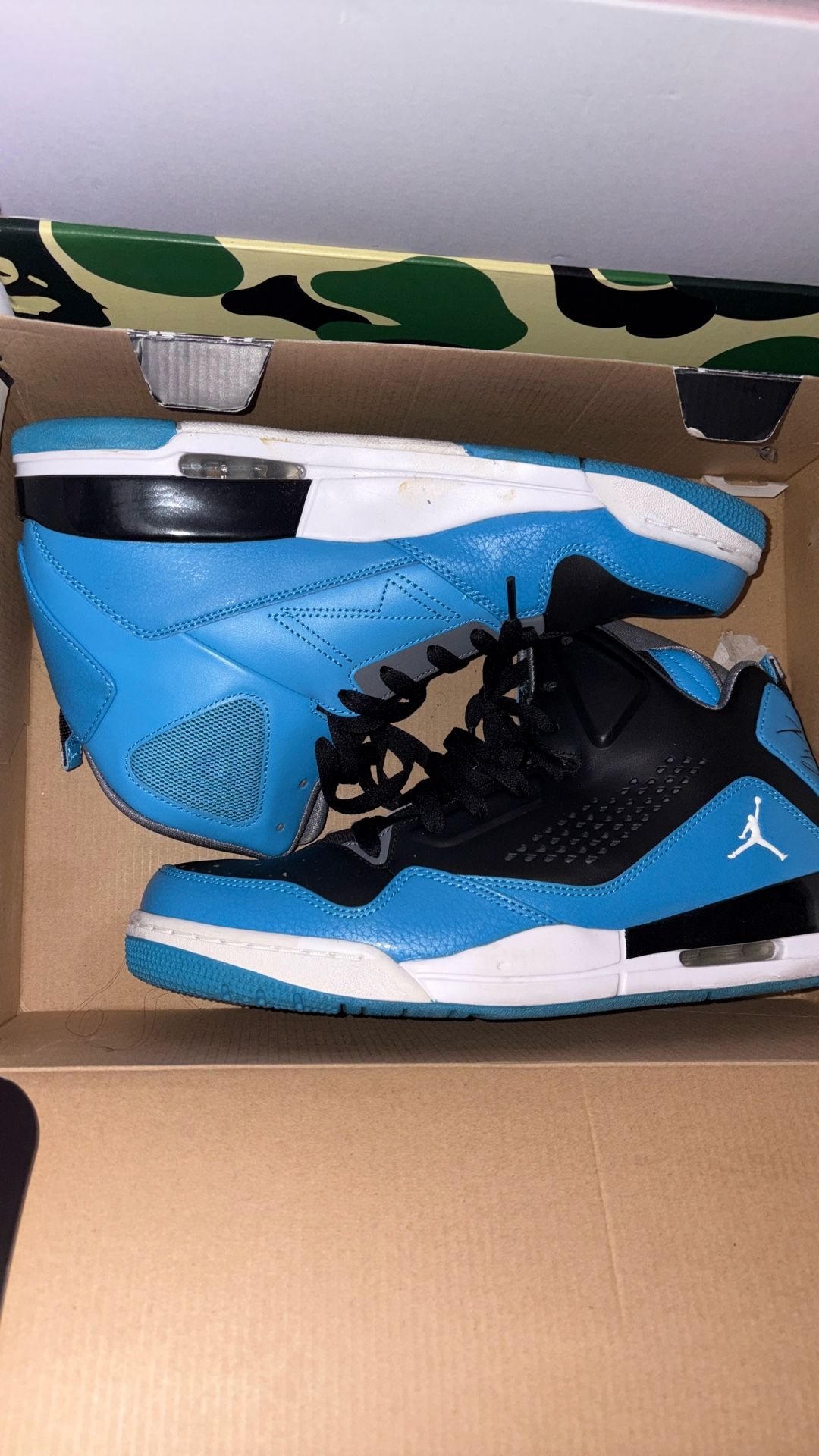 jordans size 10.5 askin for 50