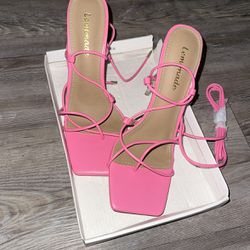 Pink Heels Size 7 W **BRAND NEW**