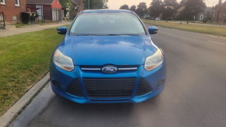 2013 FOCUS Sedan