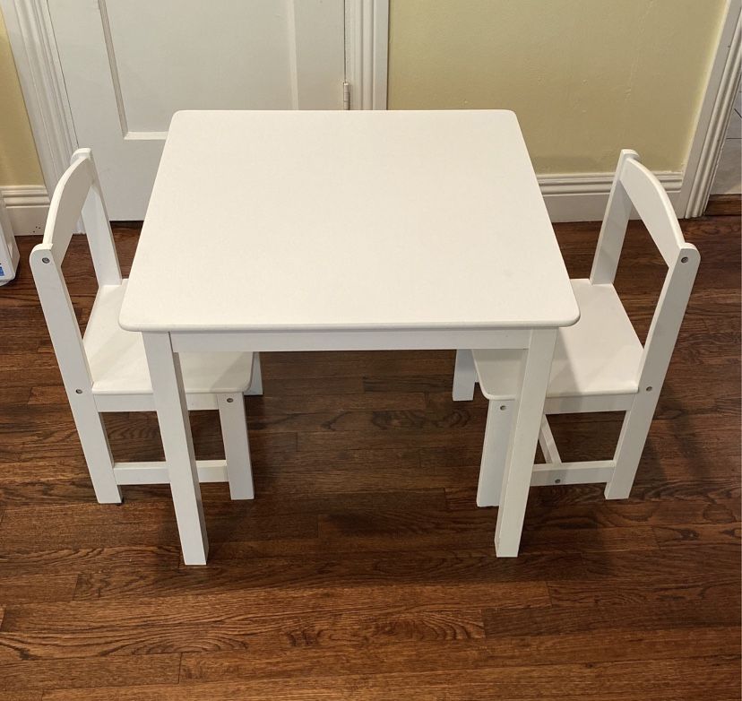 Table and Chairs for children Pottery Barn Style