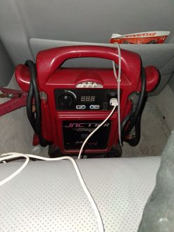 Jump-N-Carry JNC Jump Starter