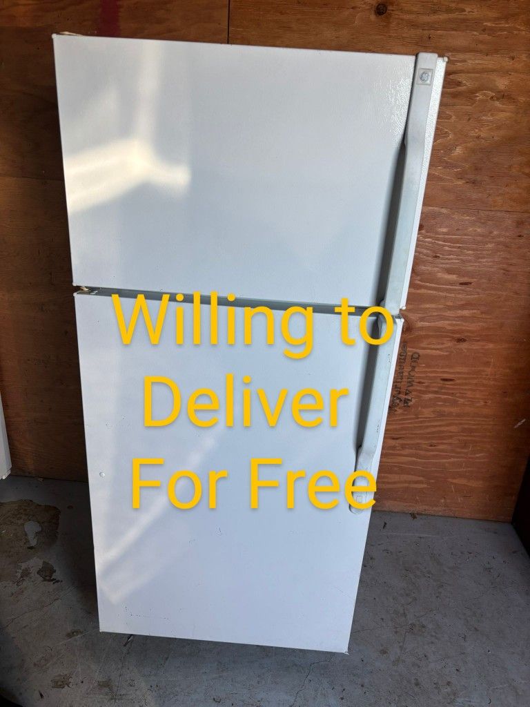 General Electric Refrigerator 15 Cuft (Dimensions:28" W 28" D 62" H