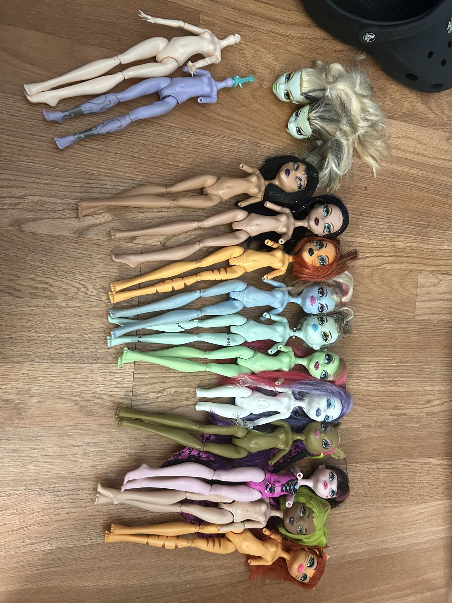 monster high and lol omg lot