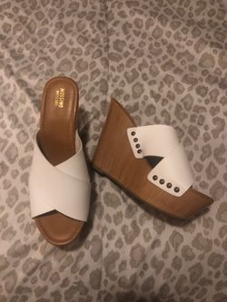 Women caribean wedges !!size 9