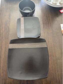 Black Threshold OGAI large and small plates and bowl