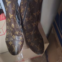 Size 6 Boots