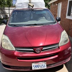 2004 Toyota Sienna