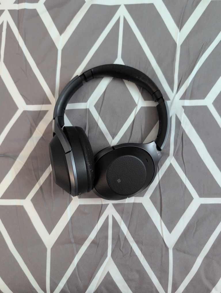Sony Wireless Noise-Cancelling Headphones (WH-1000XM2)