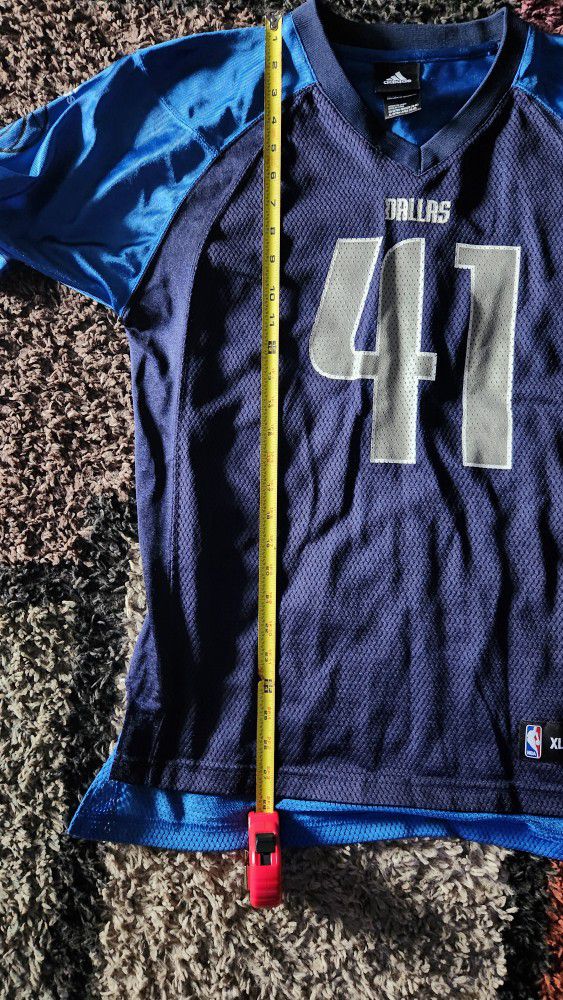 Dirk Nowitzki Adidas Dallas Mavericks Green Swingman Jersey Adult XL Sewn  Clean for Sale in Rochester, MI - OfferUp