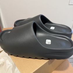 Yeezy Slide Dark Onyx 