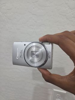 Canon PowerShot ELPH 150 IS digital cam!