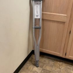 Crutches 
