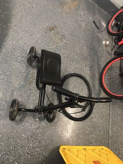 Knee Walker