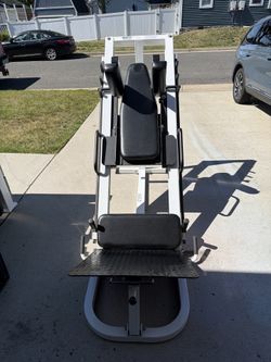 Para body 45 degree leg press