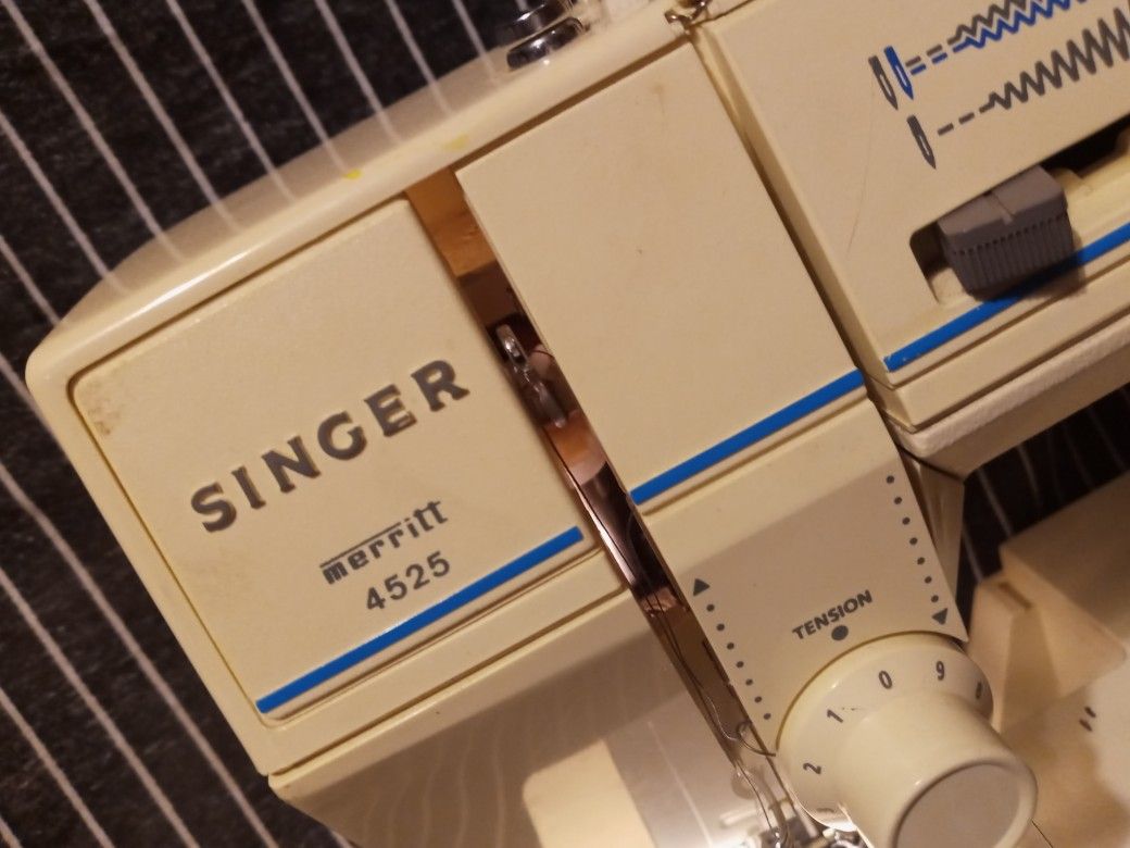 Singer Sewing Machine
