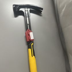 Dewalt Hammer 14 OZ ( Brand New ) 