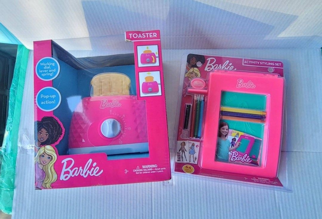 Barbie Brand New Kitchen Kids Size Toaster And Barbie Sketch Play Set