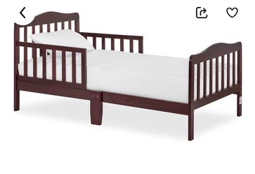 Toddler bed with mattress