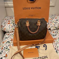 Louis Vuitton Bag for Sale in Garden Grove, CA - OfferUp