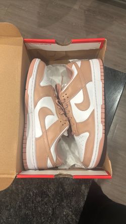 Women’s 10.5 Nike Dunks