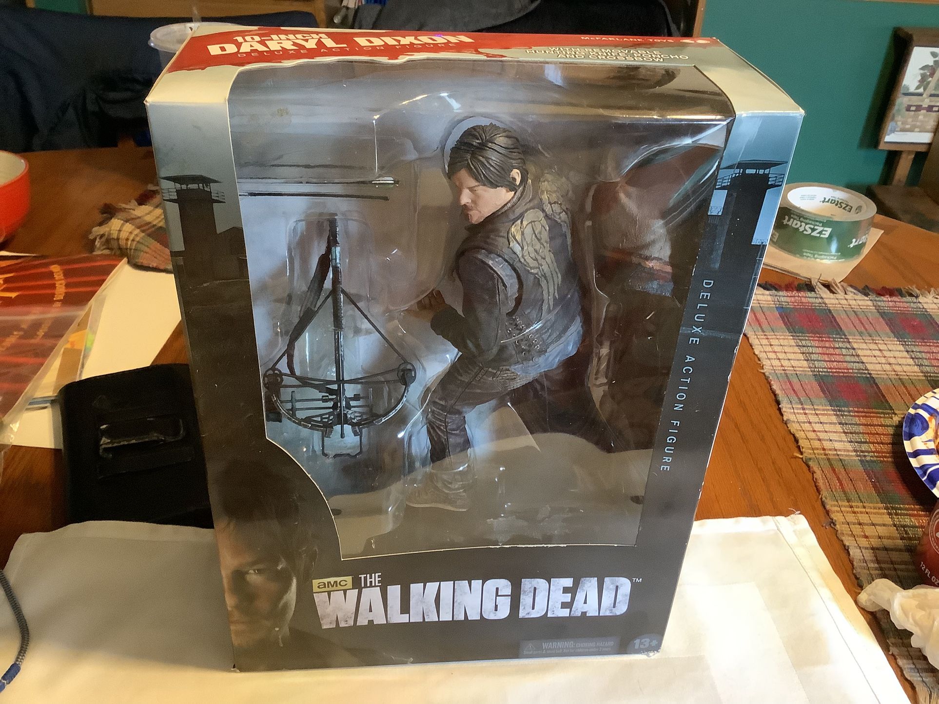 McFarlane AMC The Walking Dead DARYL DIXON (10 Inch) Deluxe Action Figure