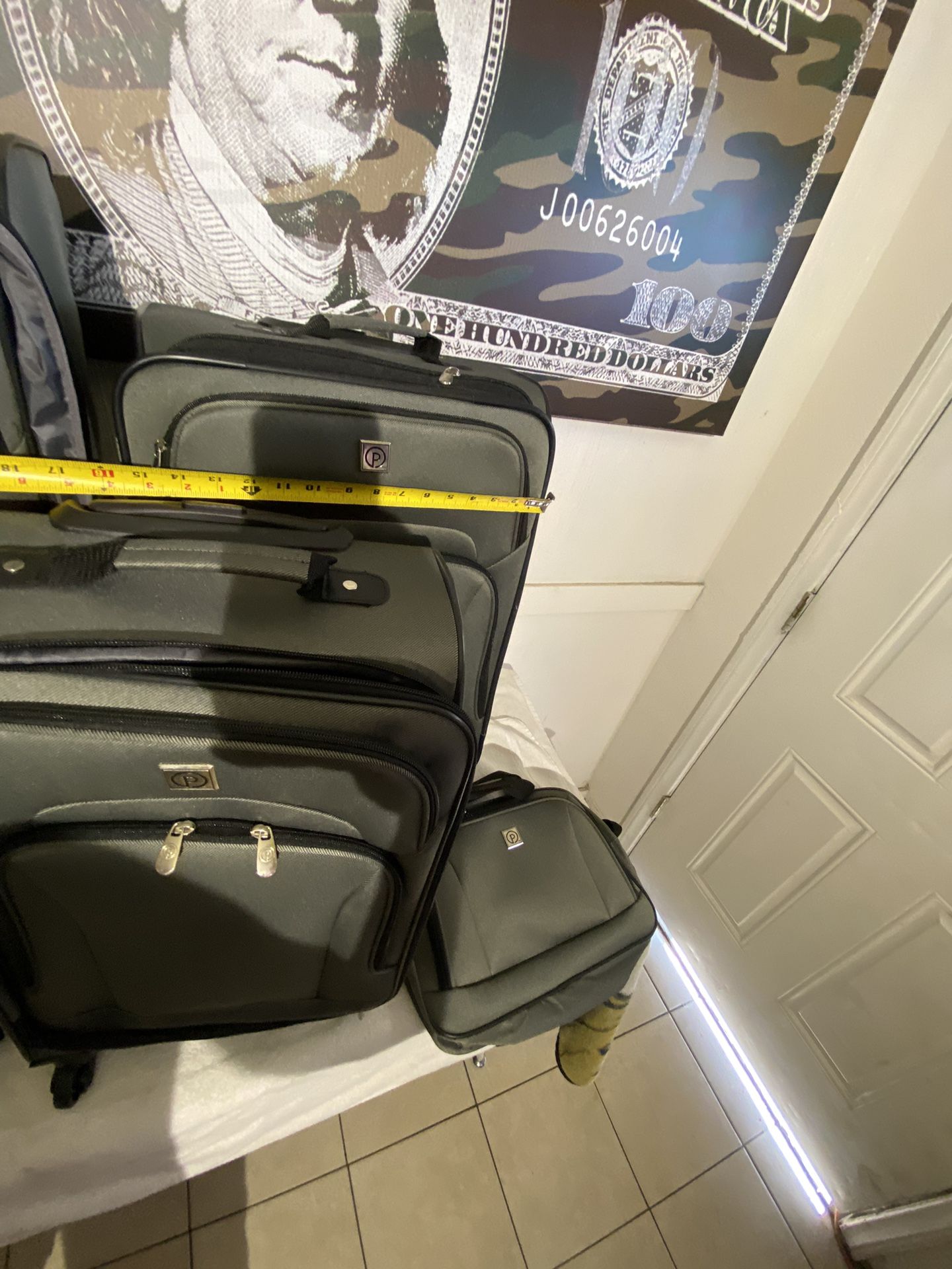 New 5 Pieces suitcase