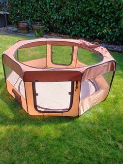 Dog playpen