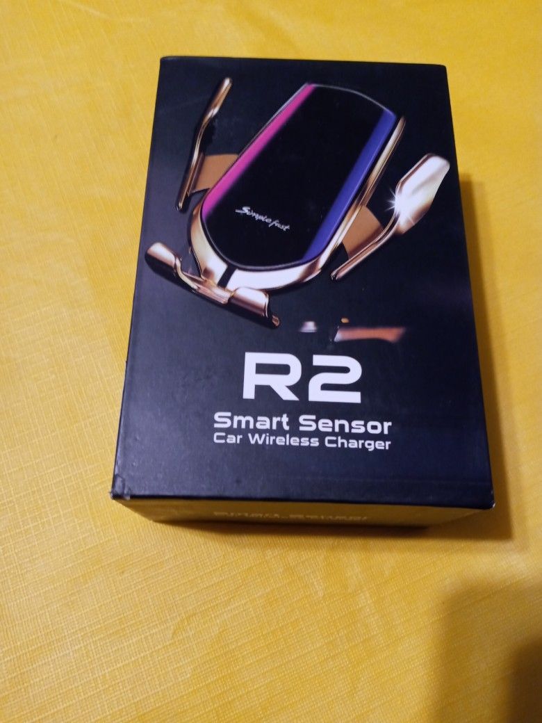 Auto Clamping R2 Smart Sensor Car Wireless Charger0