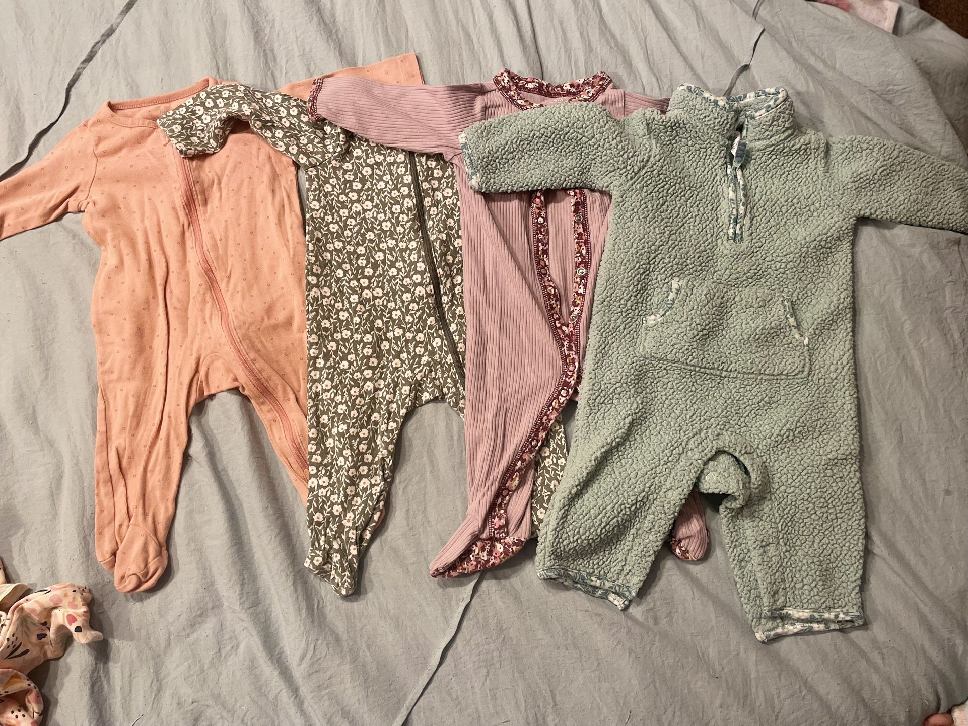 Baby  Girl 6 And 9 Months 