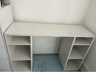 Computer desk