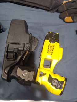 Taser X26 with Holster