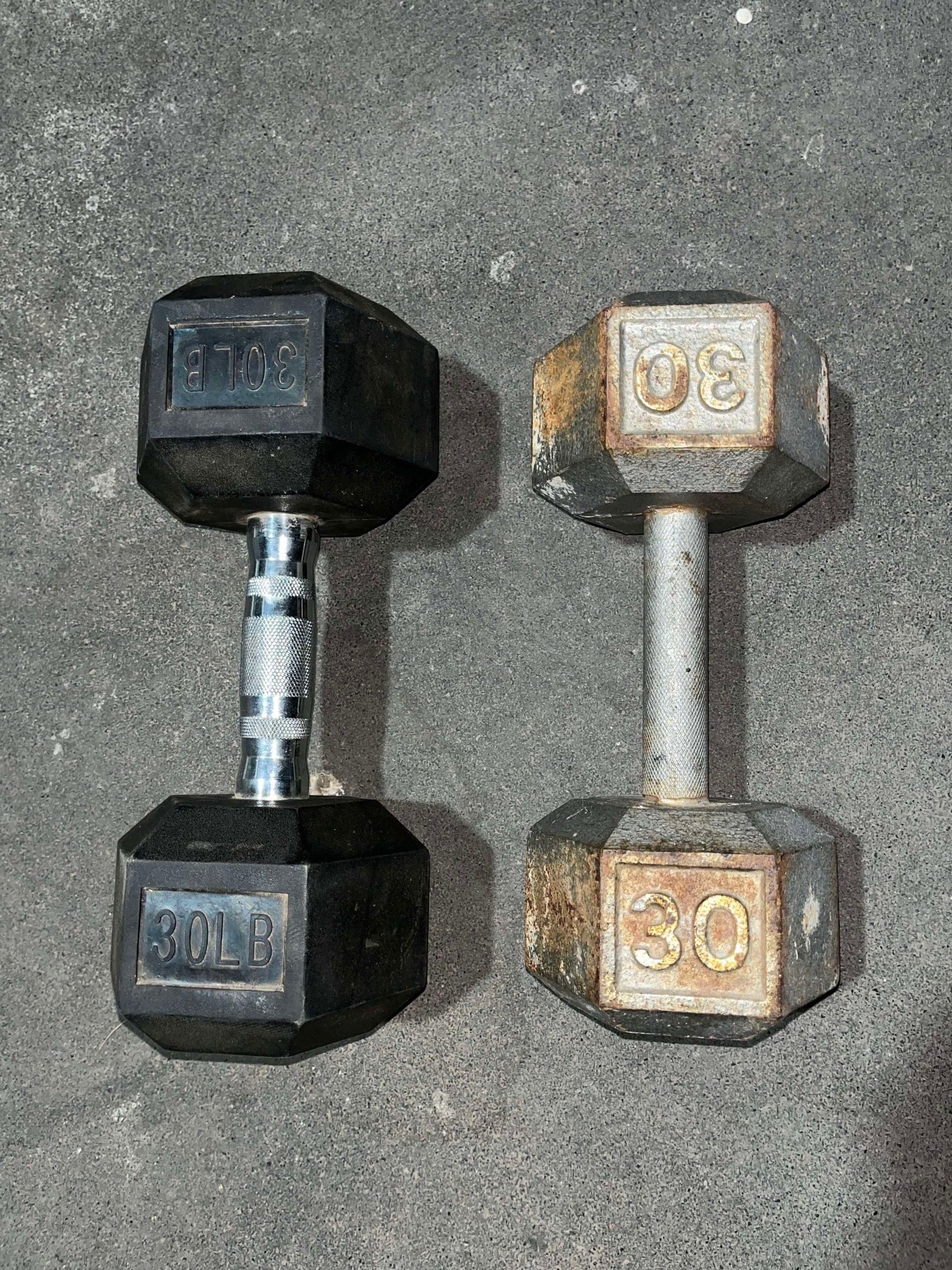 Mismatch 30lbs Rubber/Metal Dumbbells