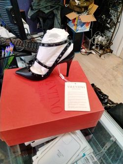 Dior's And Valentino Shoes For Sale DM Me For Pricing