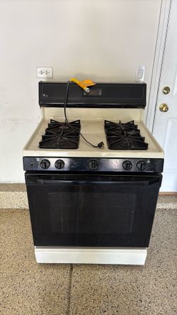Oven with Gas Stovetop