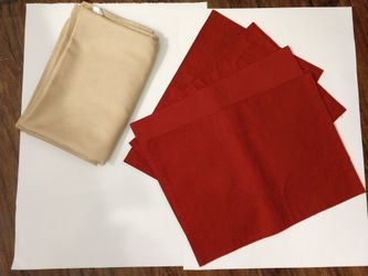 Tablecloth + 4 placemats from bed bath & beyond