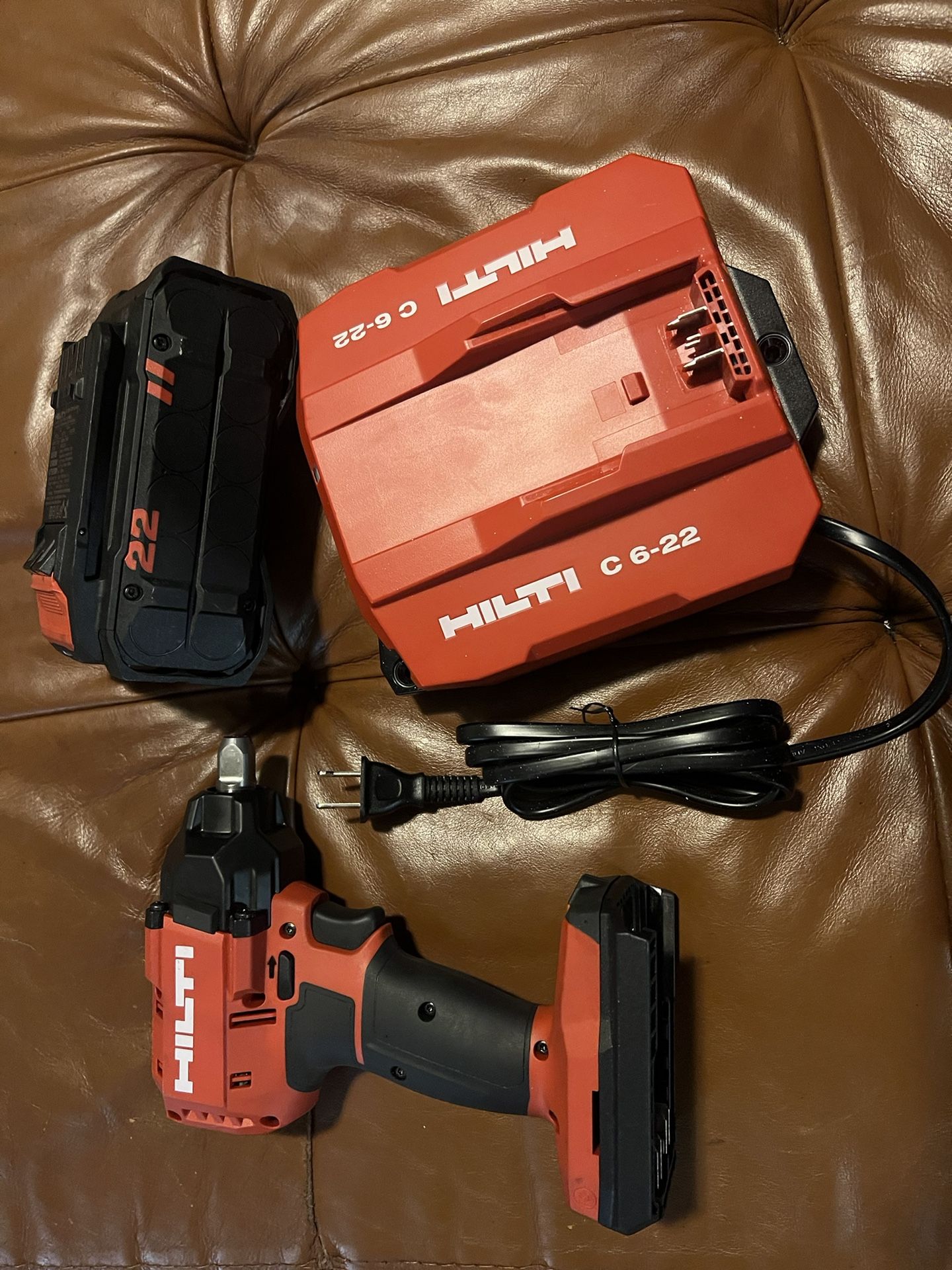 HILTI Tool W/charger