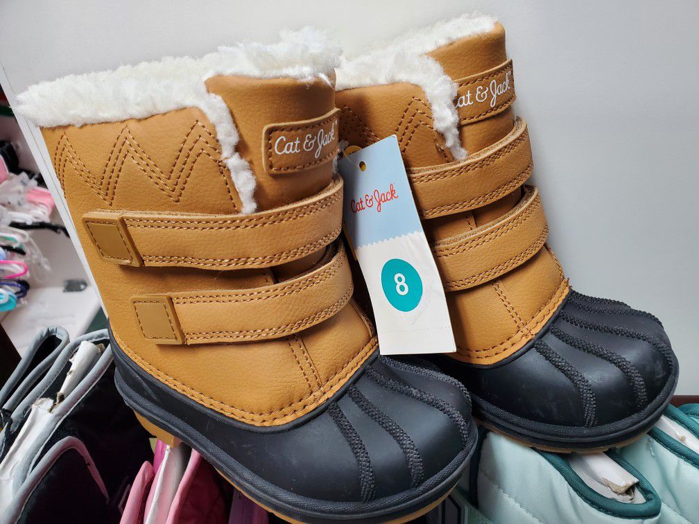 New Snow Boots Size 8