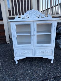 Farm house cabinet