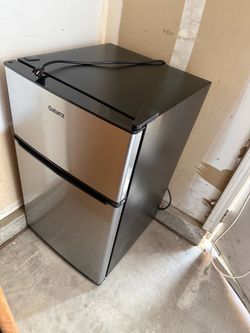 Galanz Mini Fridge with Freezer