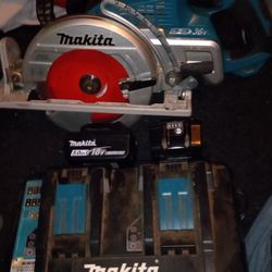 Makita XSR01 18V X2 LXT Cordless Lithium-Ion Brushless 7-1/4 in. Rear Handle Circular Saw 2* 5ah Battery's And Dual Charger

